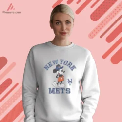 White sweatshirt that mixes classic cartoon charm and team spirit